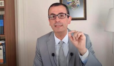 Ünlü ekonomist hayatını kaybetti