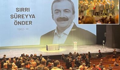 Sırrı Süreyya Önder’e veda! Cenazesi salona böyle getirildi