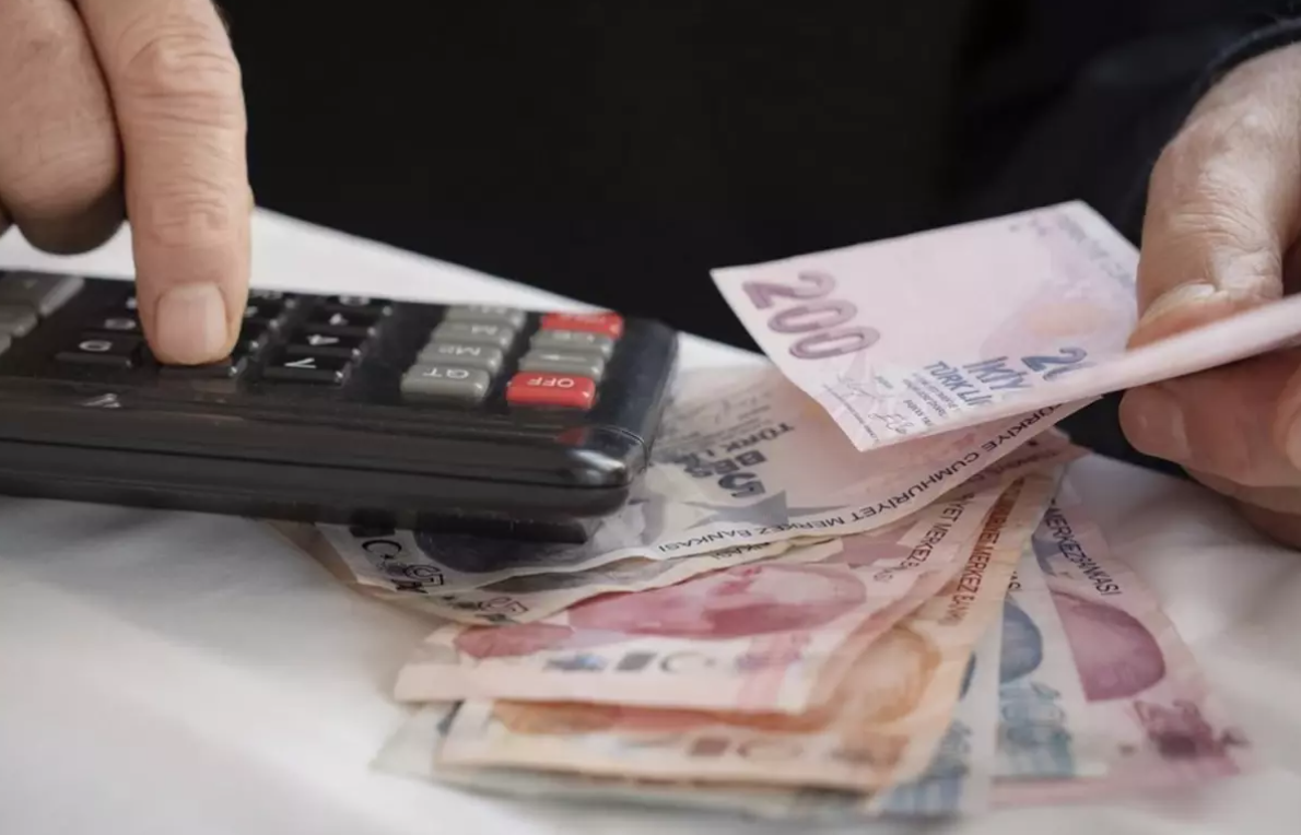 En düşük emekli maaşını 35 bin liraya çıkaracak dava!